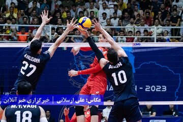 فینال والیبال قهرمانی آسیا: ژاپن باز هم در ایران قهرمان شد / تشویق ارومیه‌ای‌ها کارساز نبود