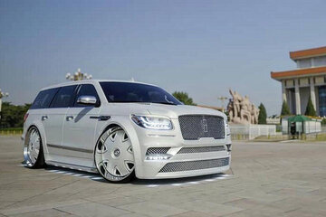 تصاویر | فریم به فریم با «لینکلن» غول آمریکایی با رنگی متفاوت و قیمتی نجومی