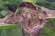 ببینید | اولین تصاویر از لغزش عظیم زمین در دره مورین فرانسه