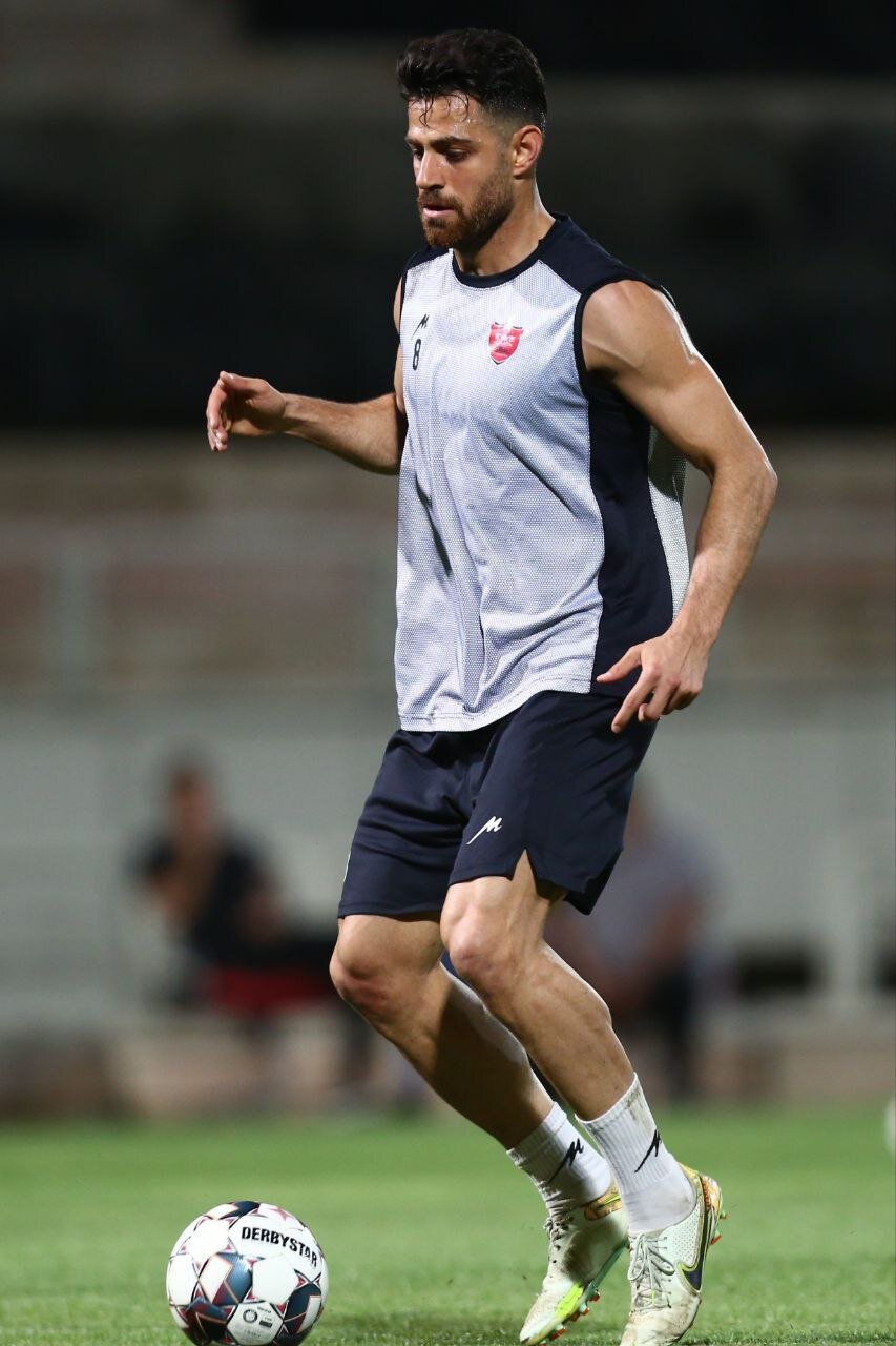 عکس| حضور یک پرسپولیس در تمرین و پایان شایعه درگیری با یحیی