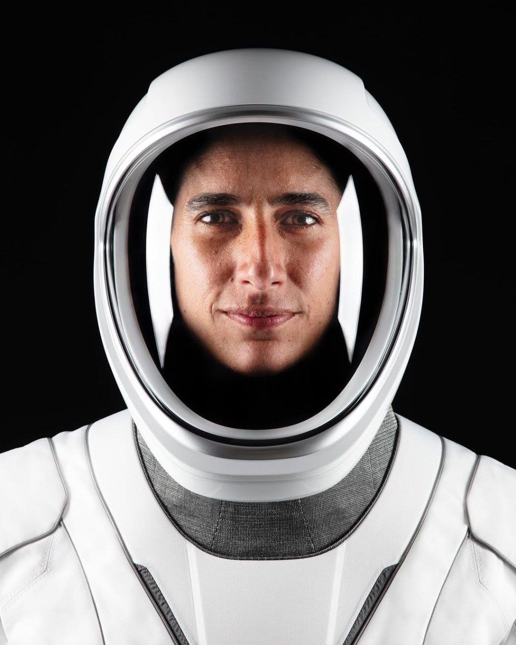 عکس متفاوت از یاسمین مقبلی فرمانده آمریکایی ایرانیتبار فضانوردان ناسا