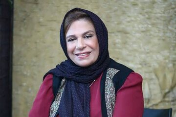 عکس | شیراز گردی گوهر خیراندیش با پسر و عروسش!