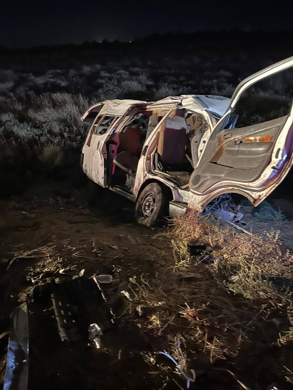 تصادف مرگبار دو دستگاه ون در محور سامرا - کاظمین/ ۱۹ نفر جان باختند/ عکس