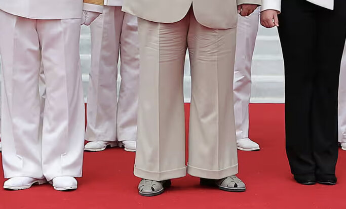 صندلهای ماهیگری پای رهبر کرهشمالی!/ عکس