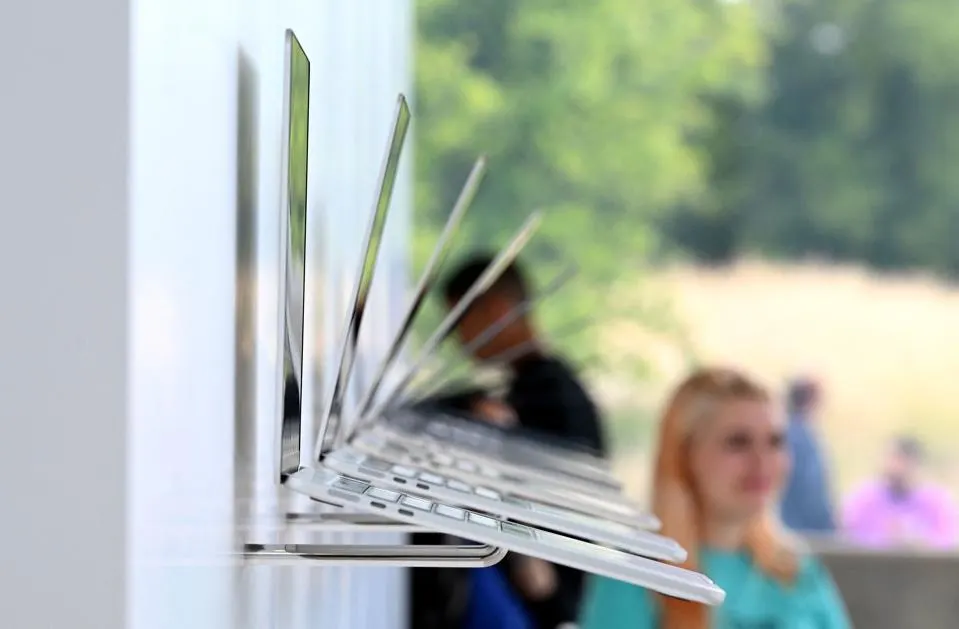 مکبوک پرو را فراموش کنید، محصول دیگری از اپل در راه است!