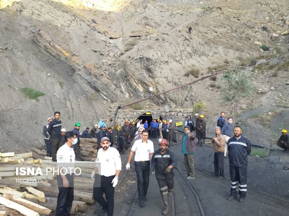ماه‌های حادثه‌خیز برای معدن طزره: شهریور و فروردین/ در ایران هر کارگر سالانه ۲۵۰ تن زغال‌سنگ تولید می‌کند/تولید زغال‌سنگ با روش‌های سنتی