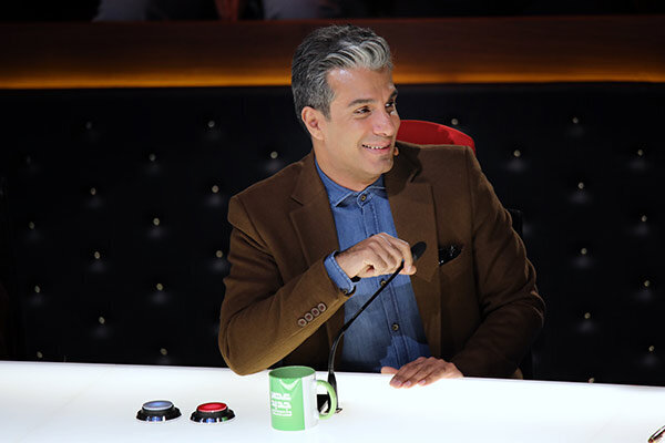 ببینید | ترکیدن بغض آریا عظیم‌نژاد روی آنتن تلویزیون با دیدن تعزیه