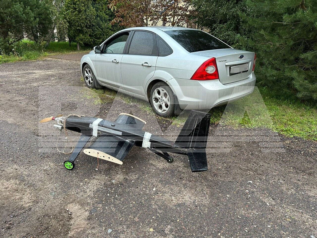 پیرمرد روسی که پهپاد بیرقدار را با مهندسی معکوس تولید کرد!/عکس