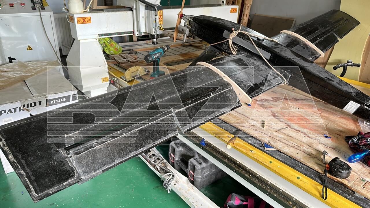 پیرمرد روسی که پهپاد بیرقدار را با مهندسی معکوس تولید کرد!/عکس