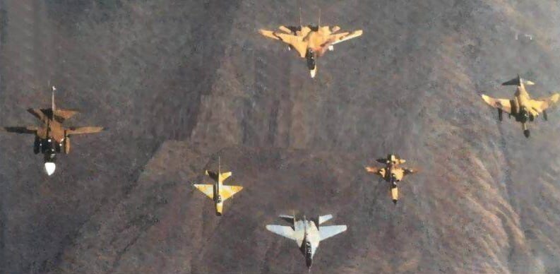 جنگنده‌ - بمب‌افکن چند منظوره سوخو Su-۳۵ به ایران می آید /صفر تا صد ماموریت یاک ۱۳۰ در ایران +تصاویر