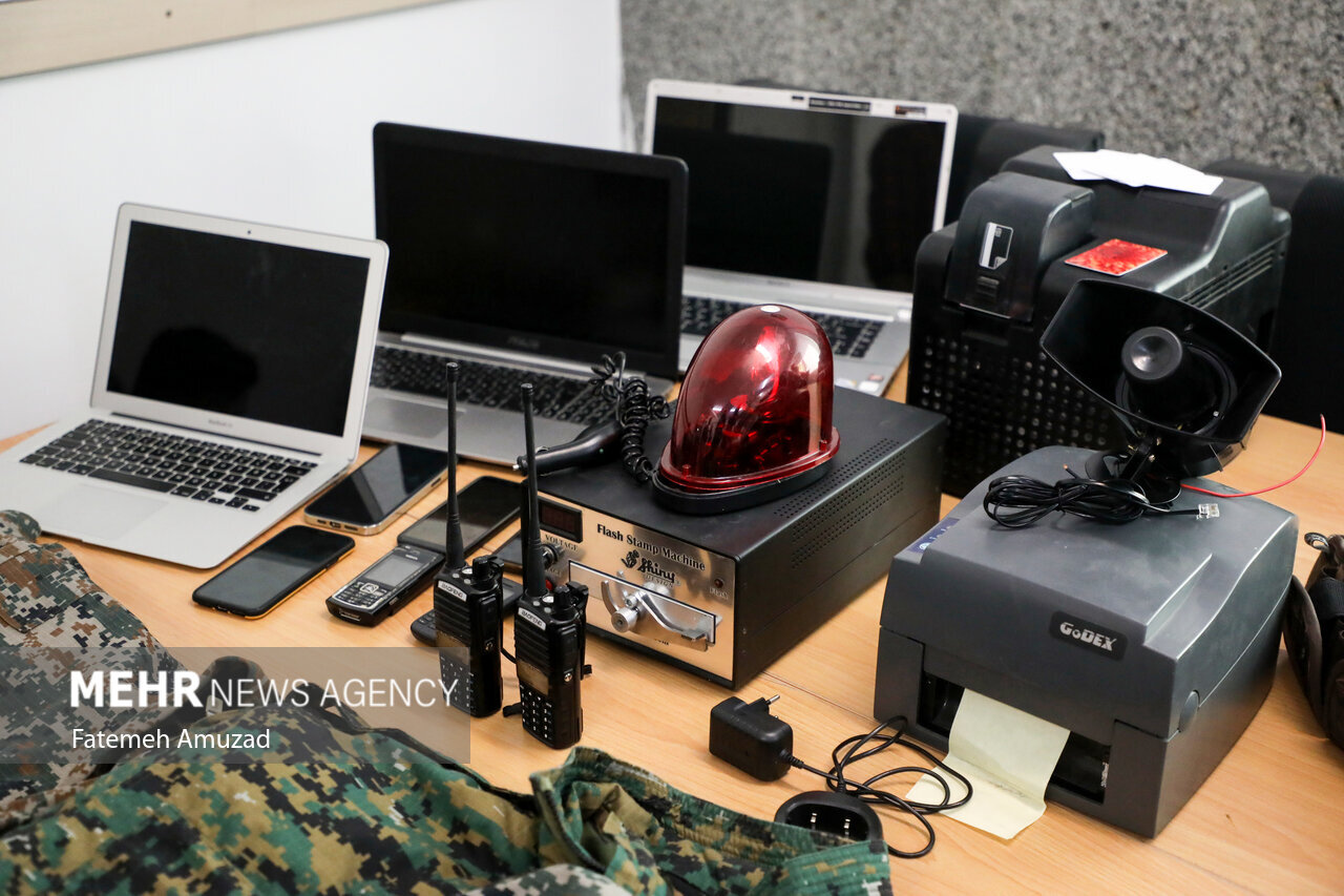 جاعلان ویزای اقامت در دام پلیس/ مراقب تبلیغات مجازی باشید