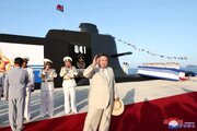 ببینید | اولین تصاویر از حضور کیم جونگ اون در مراسم افتتاح اولین زیردریایی هسته‌ای کره شمالی