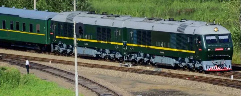 اون با این قطار مجهز به دیدار پوتین میرود/عکس