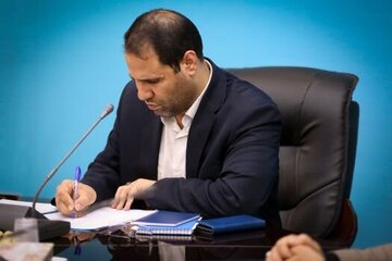 وزیر آموزش و پرورش: معلمها را از افراد زیر20سال انتخاب کرده ایم تا دانش آموزان را درک کنند!/ نیوتن فیزیکدان بزرگی نبود