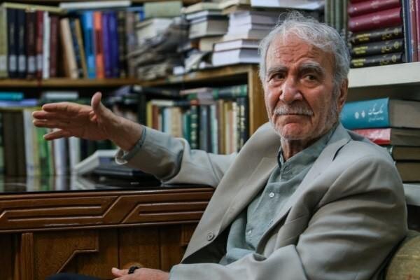 دینانی ، فیلسوفی که به مردم جرات سوال کردن و حقیقت جویی می آموزد / با ۷۰ اثر فلسفی، در مباحث دیگر اظهار نظر نمی کند / خرد و عقلانیت در مرکز هویت ایران