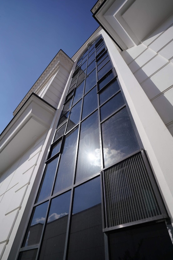 تولید کننده و مجری نمای کرتین وال، در و پنجره آلومینیوم و UPVC