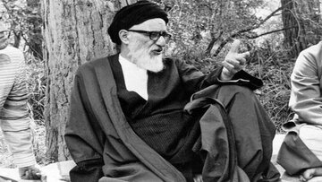 آن چادر و روسری که با ضرب و زور به سر خانمها برود از بیحجابی بدتر است