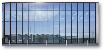 تولید کننده و مجری نمای کرتین وال، در و پنجره آلومینیوم و UPVC
