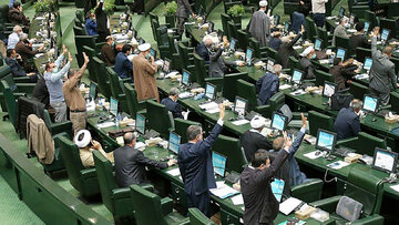 تکالیف جنجالی مجلس به صداوسیما و وزارت ارشاد برای تولید انیمیشن و نظارت بر رسانههای صوتی و تصویری / سهم باشگاهها از حق پخش مسابقات قانونی شد