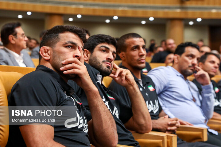 مراسم تجلیل از مدال‌آوران و قهرمانان ورزشی