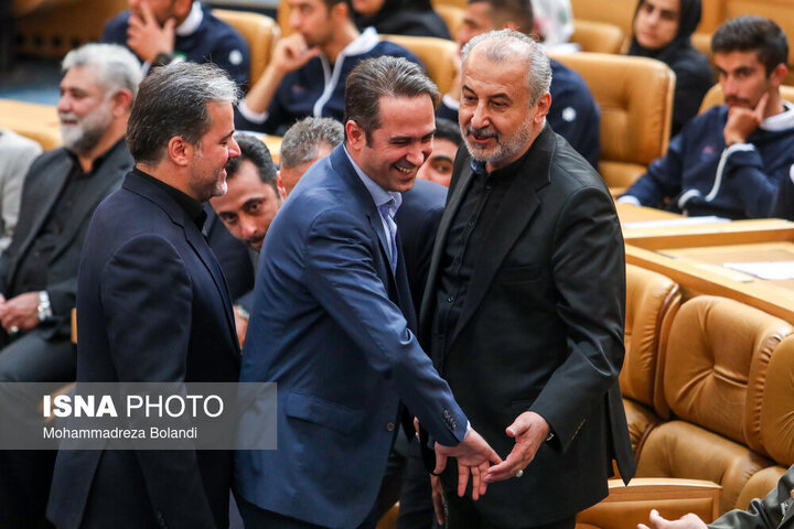 مراسم تجلیل از مدال‌آوران و قهرمانان ورزشی