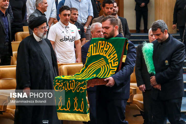 مراسم تجلیل از مدال‌آوران و قهرمانان ورزشی