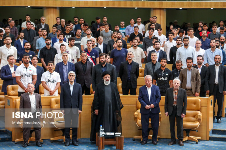 مراسم تجلیل از مدال‌آوران و قهرمانان ورزشی
