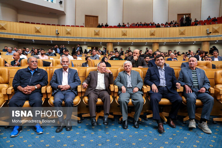 مراسم تجلیل از مدال‌آوران و قهرمانان ورزشی