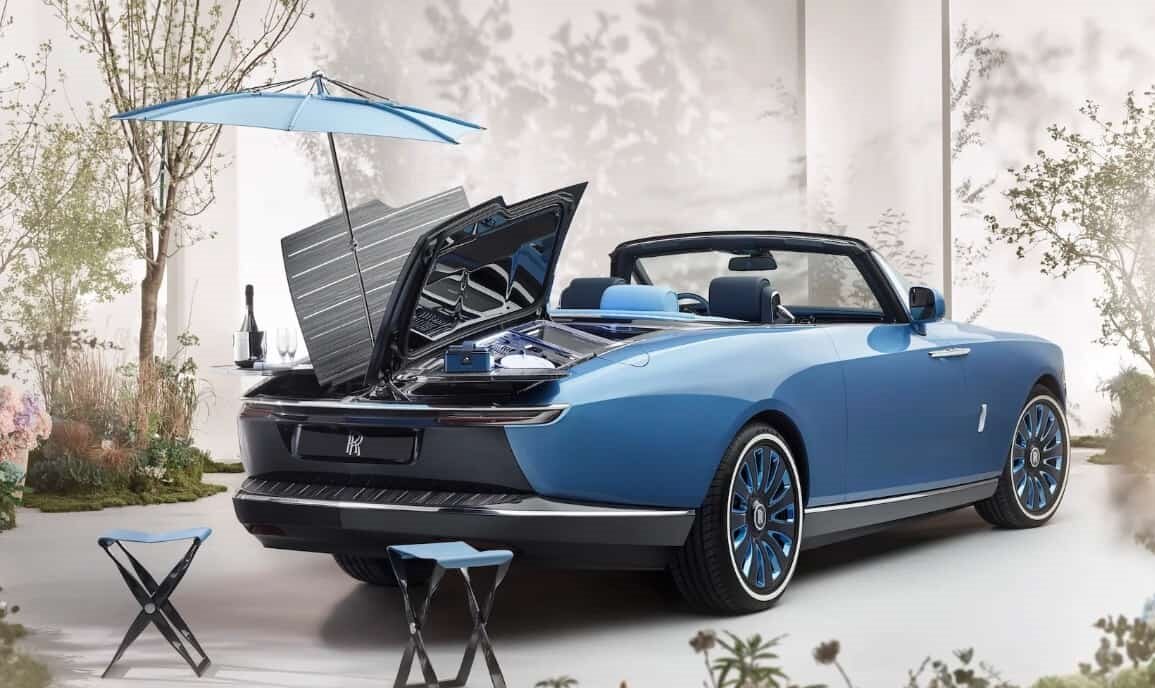 عکس | گرانترین ماشین جهان برای این ستاره جنجالی فوتبال 2