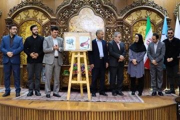 رونمایی از کتاب پژوهشی "مقدس ترین تراژدی اسلام" در تبریز رونمایی از کتاب پژوهشی "مقدس ترین تراژدی اسلام" در تبریز