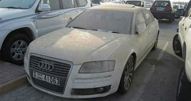 رها شدن خودروهای گران‌قیمت در خیابان‌های دبی/ عکس