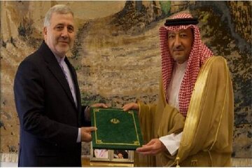 الملك وولي العهد السعودي يتلقيان رسالتين من الرئيس الايراني