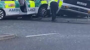 ببینید | تصادف عجیب خودرو پلیس با آمبولانس در حال ماموریت