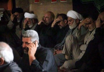 گریه های قالیباف در مراسم سوگواری سالروز رحلت پیامبر اکرم (ص) / حضور همزمان دو رئیس قوه در مشهد + عکس 2