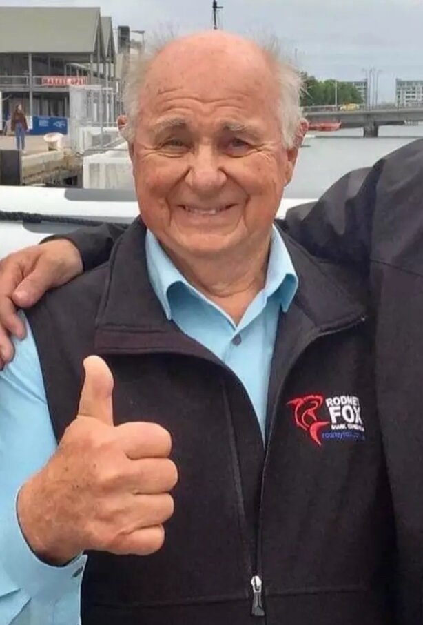 ماجرای مردی که کوسه تکه و پارهاش کرد اما زنده ماند/ عکس