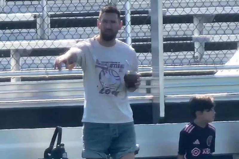 عکس| مسی مربی شد!