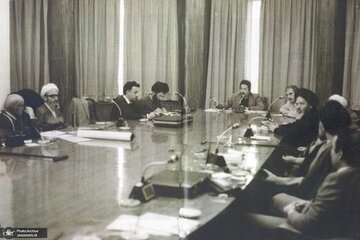 توصیف جنجال برانگیز درباره آیت الله هاشمی رفسنجانی /مهندس بازرگان به امام تحمیل شده بود؟ توصیف جنجال برانگیز درباره آیت الله هاشمی رفسنجانی /مهندس بازرگان به امام تحمیل شده بود؟