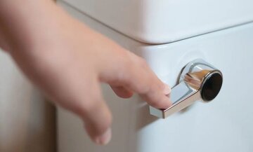 اینفوگرافیک | مدفوع‌های خطرناک چه رنگی هستند؟