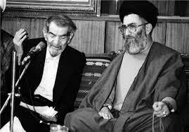 تصاویر قدیمی و خاص از دیدار رهبر انقلاب با شاعر معروف+ شعری که در وصف دست مجروح رهبری سروده شد