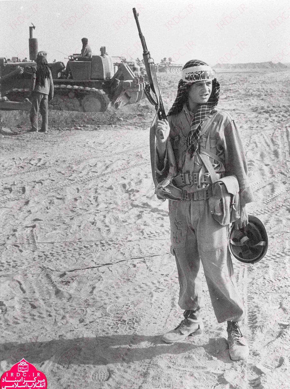 این عکس ها در تاریخ ماندگارند /نیروهای متفاوت در یک جنگ