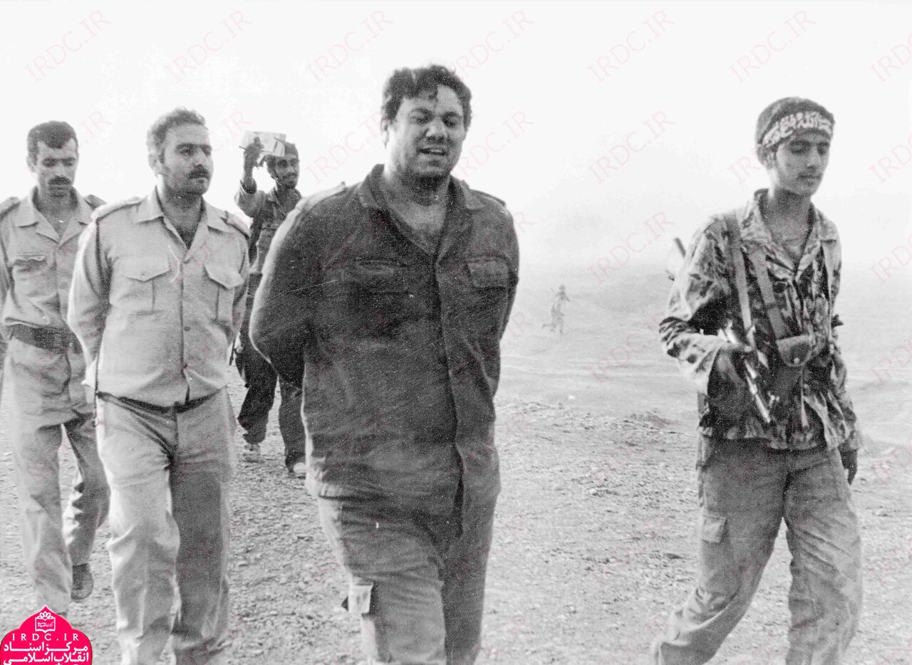 این عکس ها در تاریخ ماندگارند /نیروهای متفاوت در یک جنگ