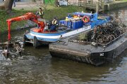ببینید | جمع آوری دوچرخه از کانال‌های آبی آمستردام توسط جرثقیل