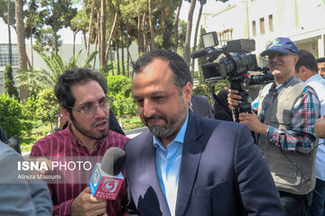 توضیح وزیر اقتصاد درباره افزایش قیمت نان/ قیمت نان چگونه تعیین میشود؟ توضیح وزیر اقتصاد درباره افزایش قیمت نان/ قیمت نان چگونه تعیین میشود؟