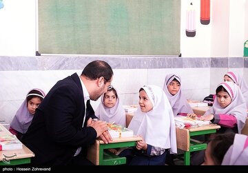 آغاز سال تحصیلی دانش‌آموزان کلاس اولی