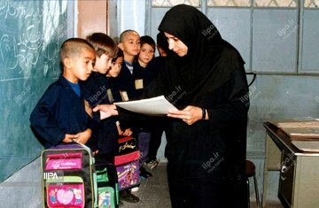 بازگشایی مدارس در دهه ۷۰