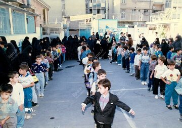 بازگشایی مدارس در دهه ۷۰