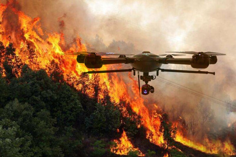 ببینید | استفاده از پهپادهای مجهز به هوش مصنوعی برای خاموش کردن آتش سوزی‌
