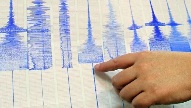 ببینید | توضیحات جدید مدیرکل مدیریت بحران لرستان در خصوص لرزش‌های خرم‌آباد روی آنتن زنده تلویزیون