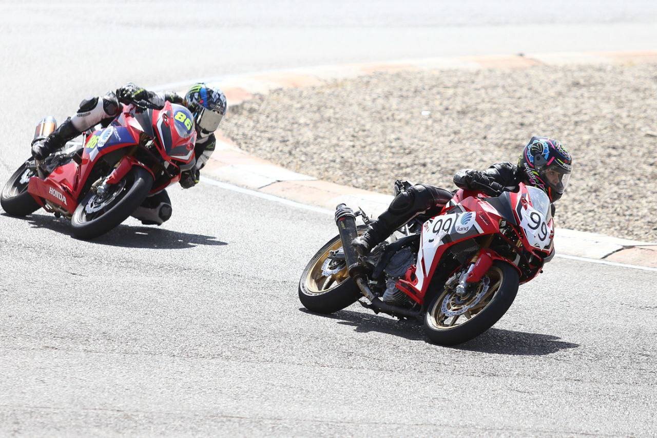 هفت سکوی قهرمانی موتورسواری زنان کشور به آیلند رسید!