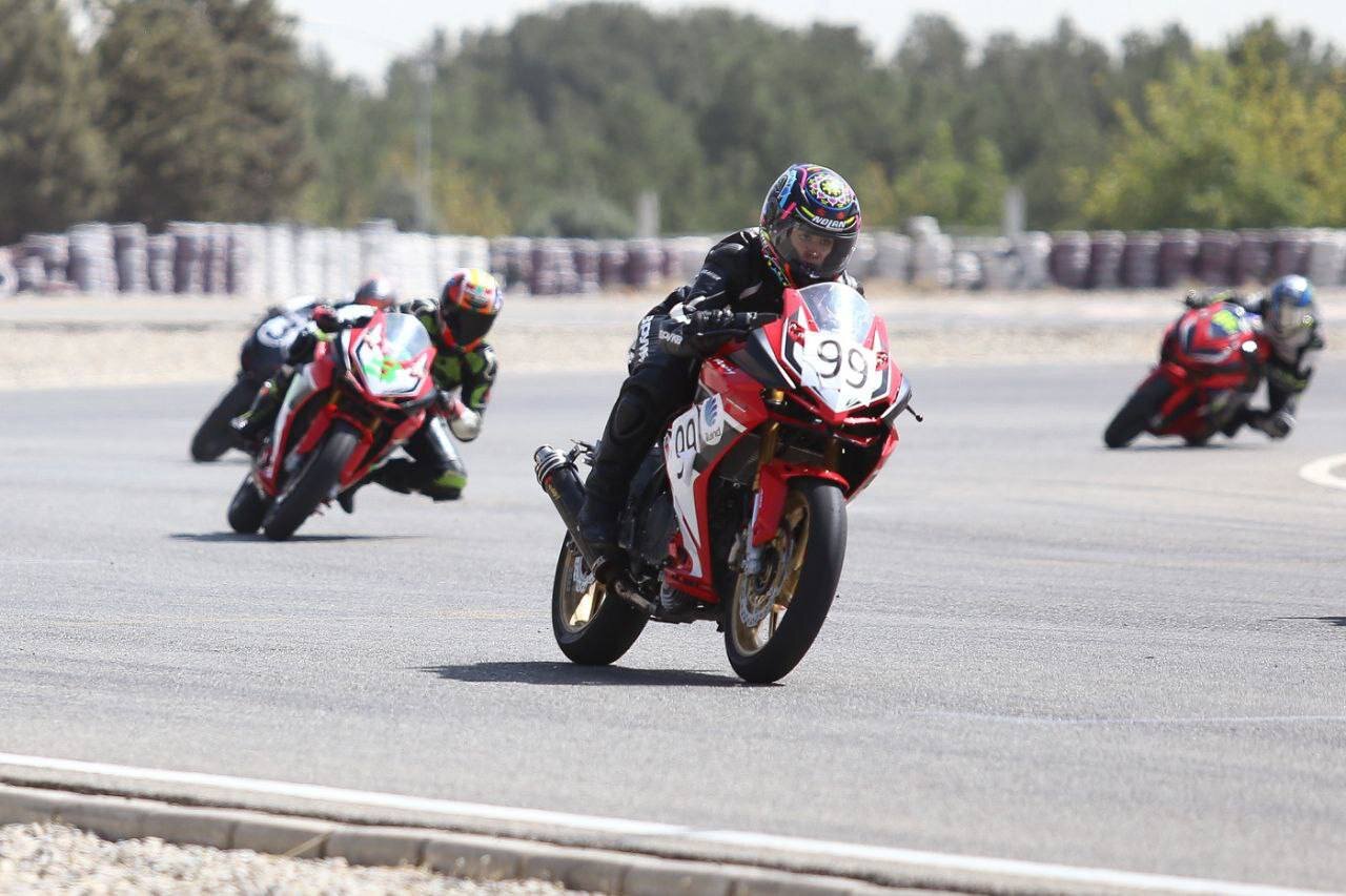 هفت سکوی قهرمانی موتورسواری زنان کشور به آیلند رسید!